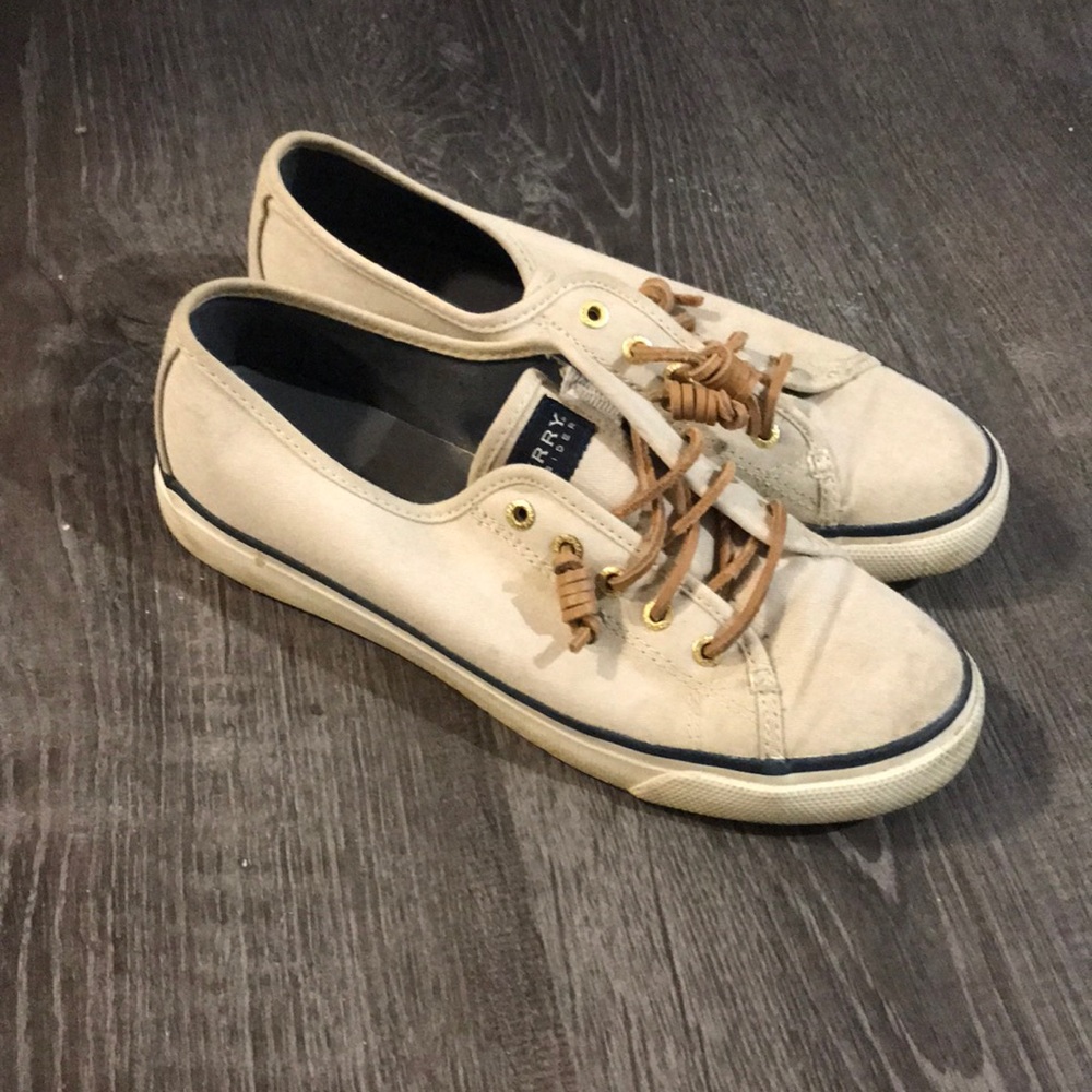 Women’s Sperry sneaker